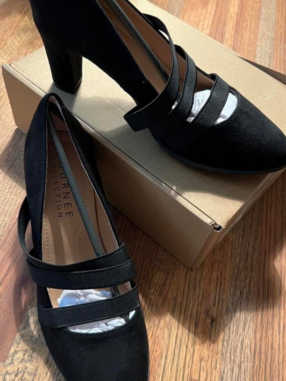 Journee Collection Black Suede Block Heel Courts 8 NIB